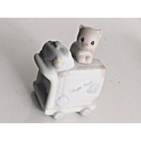 Two Vintage Precious Moments Sugar Land Theme Figurines 1995 Cat & Sign Holder - Picture 15 of 15